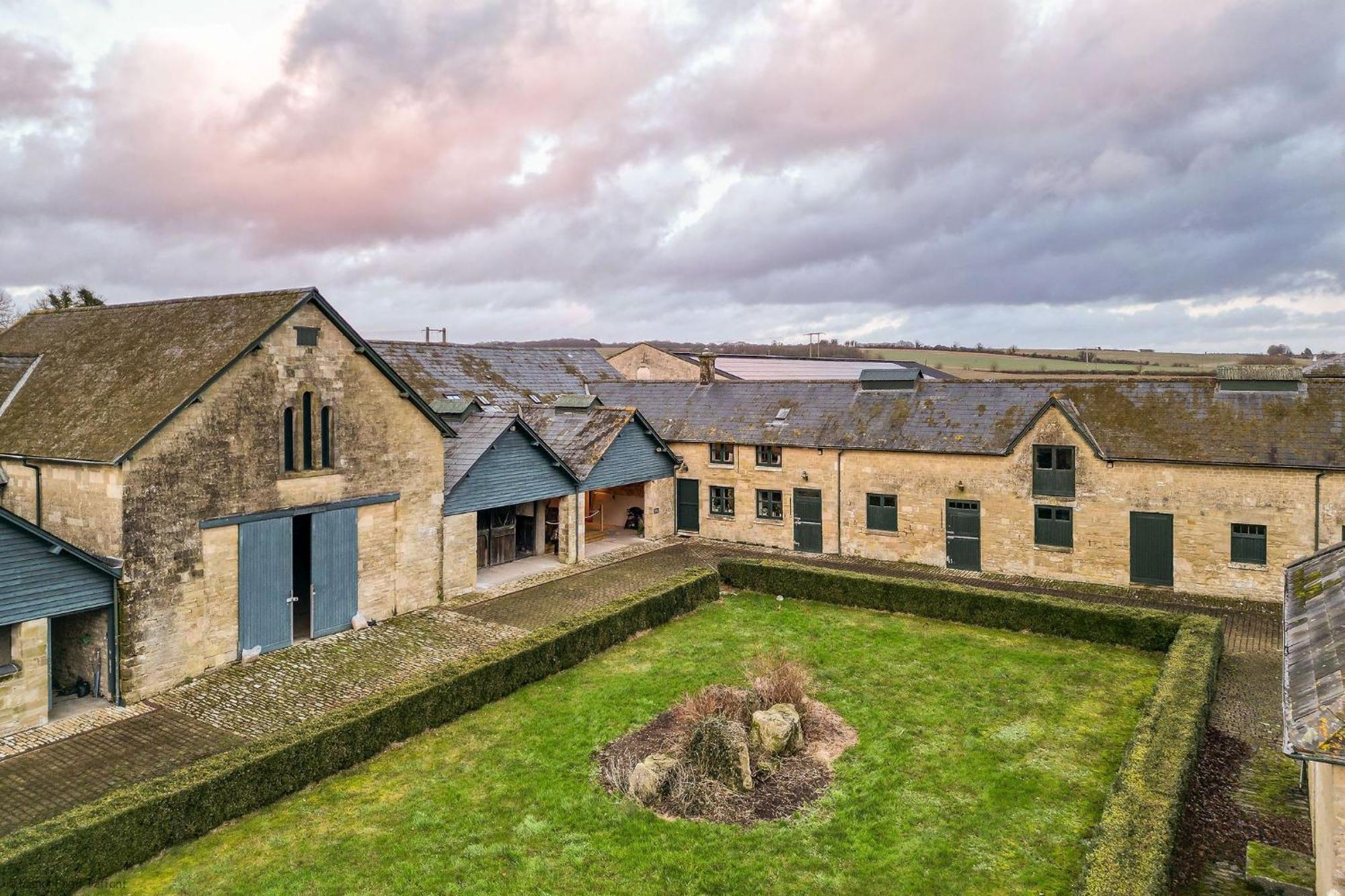 Stable Cottage Teffont Magna Exterior photo